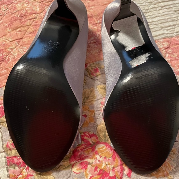 Touch of Nina Heels - Picture 3 of 4